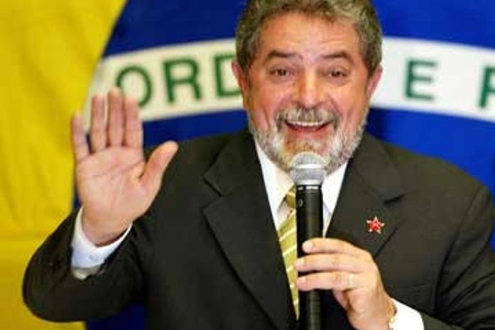Lula pede antecipação de pagamento de benefícios para vítimas da chuva no Nordeste
