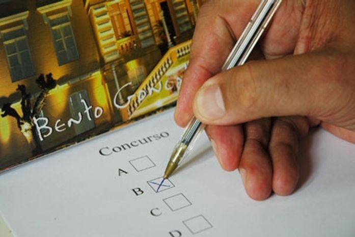 Divulgados editais para realização de concursos públicos em Penedo