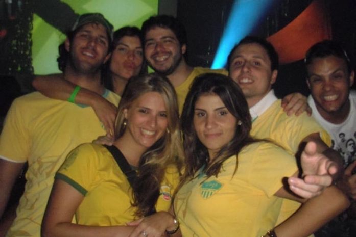 De volta ao Brasil, Joana Balaguer circula com ex-namorado