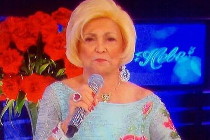 Ariel Jacobowitz postou no Twitter a imagem acima para comprovar que Hebe Camargo não perdeu a dentadura, mas seu brinco do lado direito