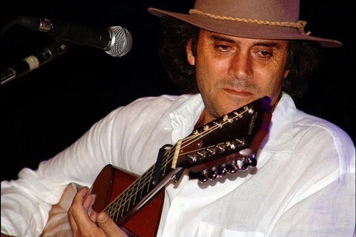 Almir Sater diz que filhos têm vergonha de novela Ana Raio e Zé Trovão