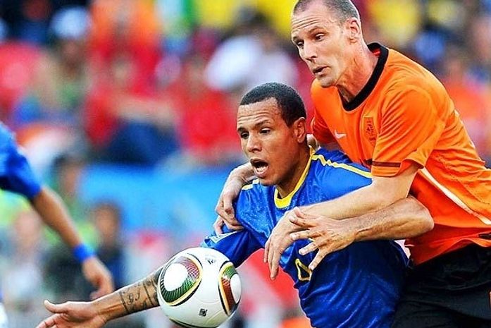 Romário e Ronaldo se desesperam com derrota