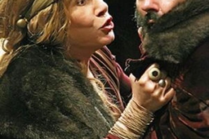 Renata Sorrah descarta trabalhos na TV para trabalhar no teatro