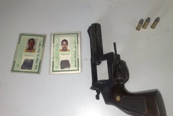 Casal é preso em Coruripe com arma exclusiva das forças armadas