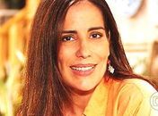 Glória Pires celebra 40 anos de carreira com biografia e retorno à TV