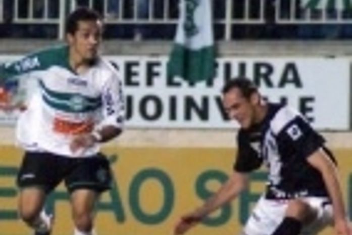 Vasco derrota o Coritiba, seca rivais e conquista o Torneio de Florianópolis