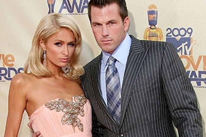 Paris Hilton admite ter feito outro filminho pornô com ex-namorado