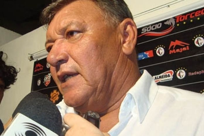 Freitas Nascimento promete valorizar a base e solicita mais um goleiro para o CRB