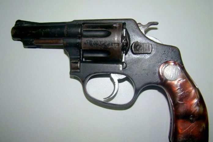 Revólver, calibre 32 apreendido