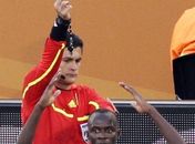 Árbitro expulsa Kaita na derrota da Nigéria para a Grécia; partida poderá ser alvo de investigações