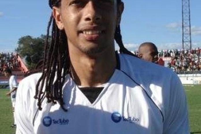 Goleiro Dias e os meio-campistas Gueba e Fábio Lopes são possíveis reforços do CRB