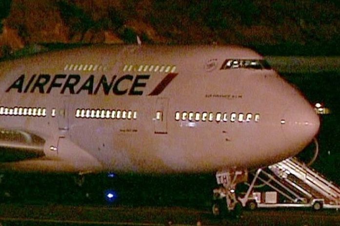 Ameaça de bomba faz avião que saiu do Rio para Paris pousar no Recife