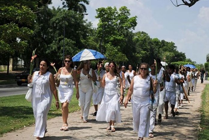 Mulheres de dissidentes cubanos presos marcham por libertação
