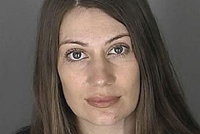 Americana pega 9 anos de prisão por sexo com filho de 14