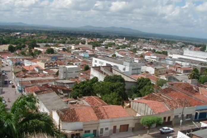 Casal explica deficiências do sistema em Palmeira dos Índios
