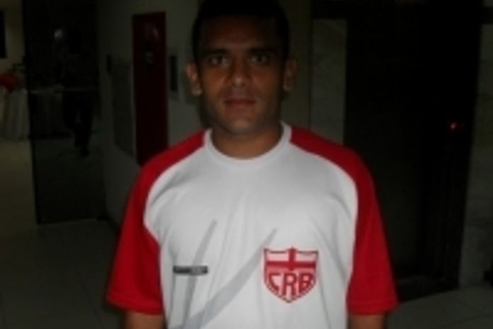 Lateral-esquerdo Renatinho