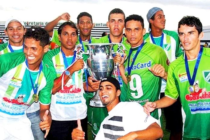 Murici perde quase tudo em enchentes e abandona Série D