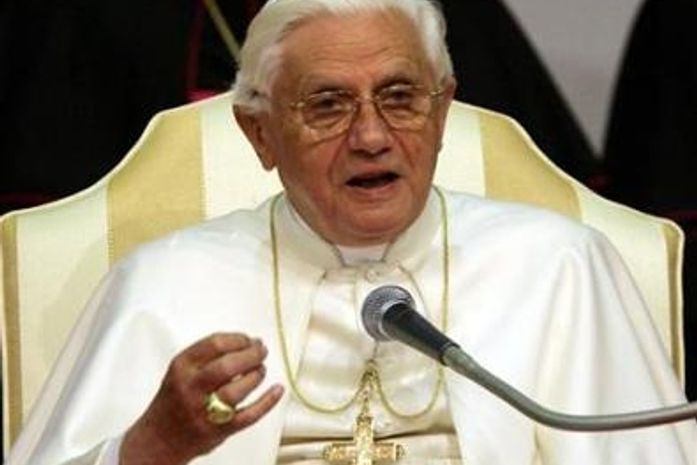 Papa apoia a luta contra a pedofilia do Sen. Magno Malta