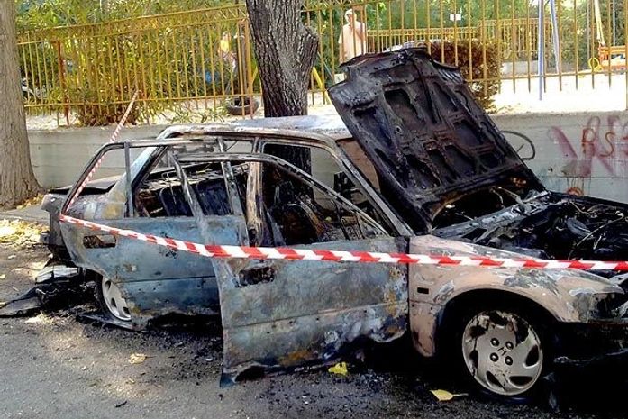 Jornalista é assassinado por supostos terroristas na Grécia
