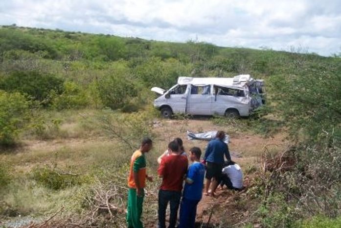 Uma pessoa morreu no local