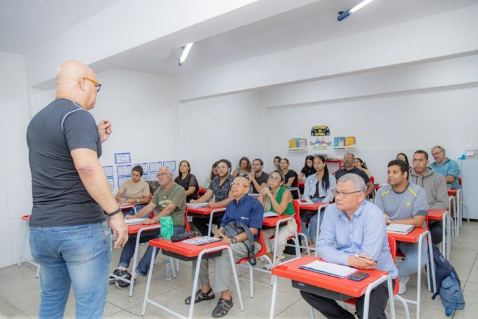 Núcleo de Línguas da Semed Maceió retoma atividades para mais de 200 estudantes
