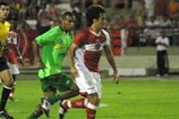 CRB desperdiça chances, cede empate e se complica na Série C