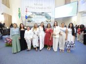 Gabi Gonçalves entrega comenda para oito empreendedoras de Alagoas