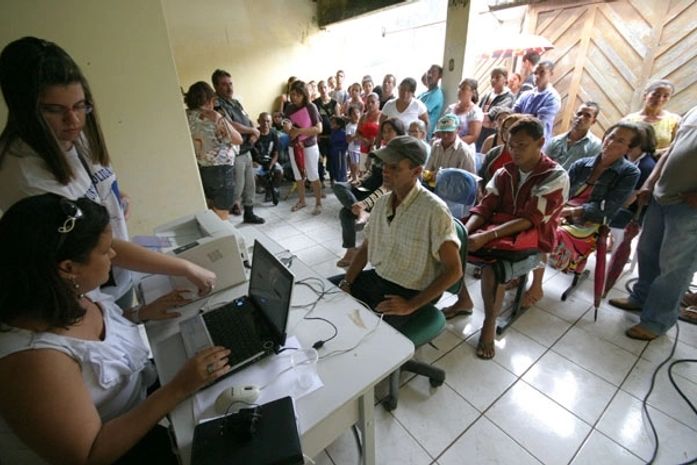 Servidores do Judiciário alagoano durante prestação de serviço em Murici, na segunda
