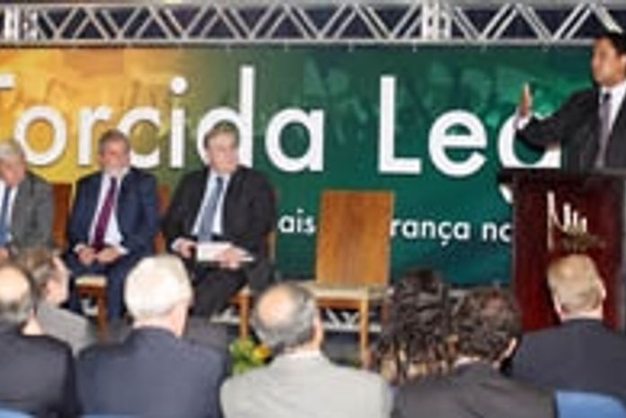 Lula aprova mudanças no Estatuto do Torcedor para tornar estádios mais seguros