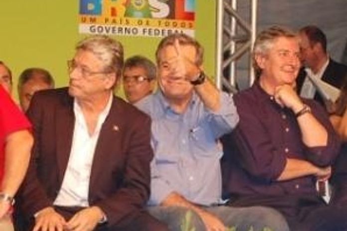 Gape: Téo 'não comenta piada', Collor prevê melhora e Lessa não se manifesta