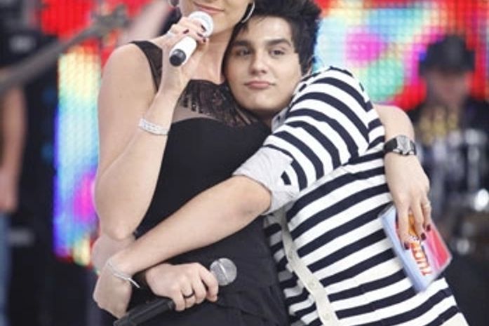 Luan Santana se encontra com fãs no “Tudo é Possível”