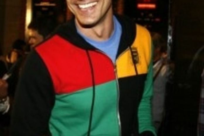 Gianecchini conhece estudante colombiano em festa