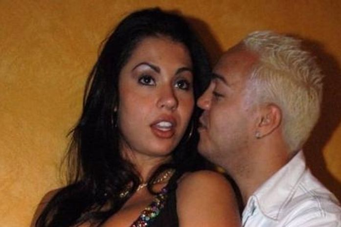 Gracyanne negocia novo ensaio nu e irrita cantor Belo