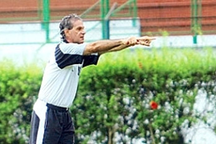 José Carlos Amaral deve se apresentar nesta terça