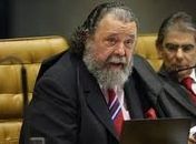 Um dia depois de sair do STF Eros Graus  faz duras crítcias a Lei do "Ficha Limpa"