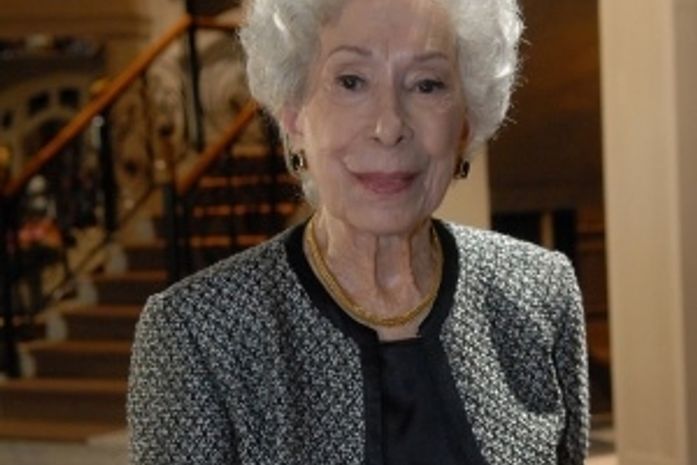 Após acidente, atriz Cleyde Yáconis sai do hospital