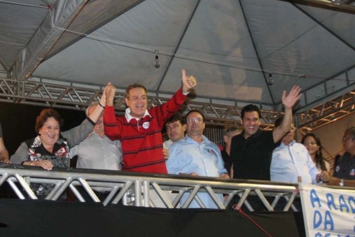 Isnaldo Bulhões recebe Ronaldo Lessa.