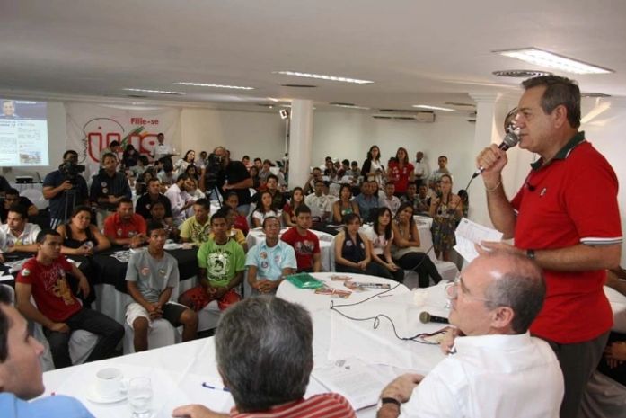 Lessa no encontro com a juventude