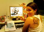 Fã de Felipe Melo tatua fotografia do jogador brasileiro nas costas