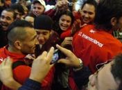 Aplaudido, Inter começa viagem para o México