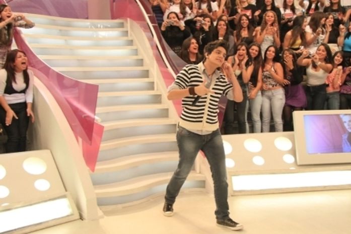 Sei que sou homem e adoro mulher, diz Luan Santana