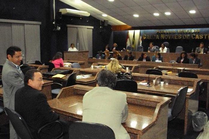 Vídeo:Retorno de Luiz Pedro causa rebuliço na Câmara de Vereadores