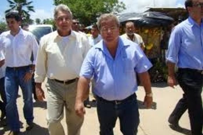 Abrahão puxa voto em Paripueira para Rui e Téo