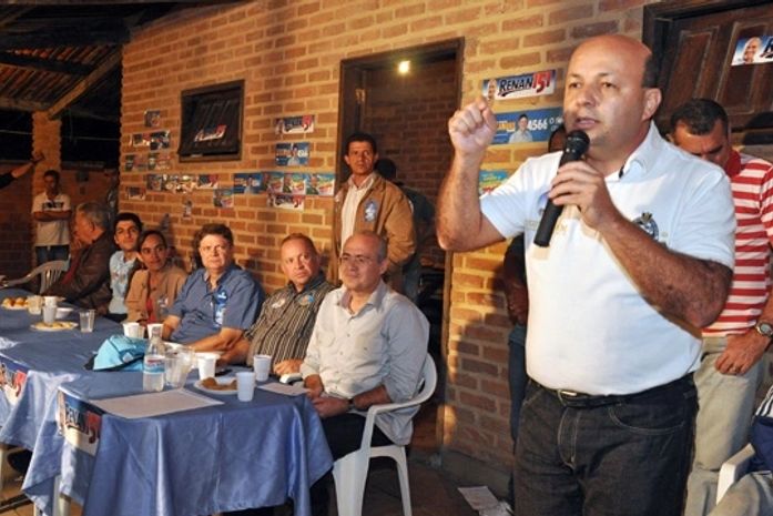 Prefeito, vereadores e lideranças de Maribondo abraçam reeleição de Renan