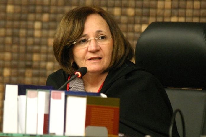 Desa. Elisabeth Carvalho decidiu suspender sentença de 1º grau e duodécimo não será aumentado