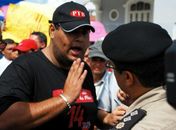 Anderson Xavier durante a caminhada pró-collor 