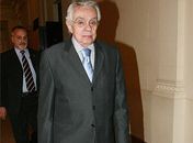 No CTI: Humorista Chico Anysio se recupera bem após cirurgia