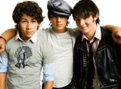 Pré-venda de ingressos para shows dos Jonas Brothers no Brasil começa nesta segunda-feira (16)