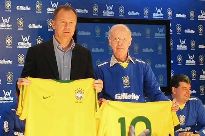Mano e Zagallo aconselham Neymar e Ganso a continuarem no Brasil