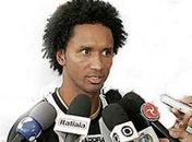 Alegando ter propostas, Francis e meia Lúcio (ex-CRB) deixam o Braga